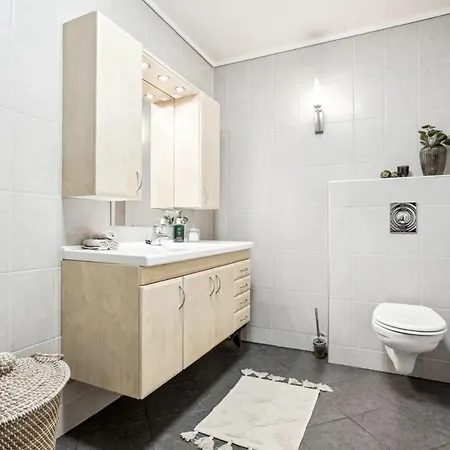 Moderne Naert Alesund * Valderoya