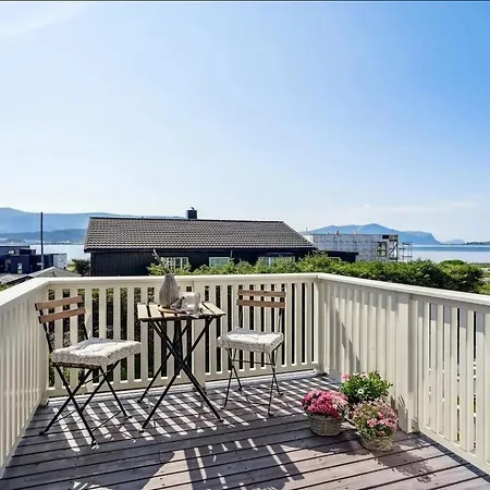 Moderne Naert Alesund شقة Valderoya